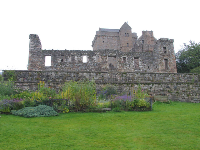 Castle Campbell and ruins