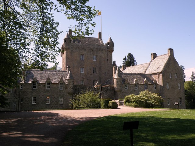 Cawdor Castle frontside